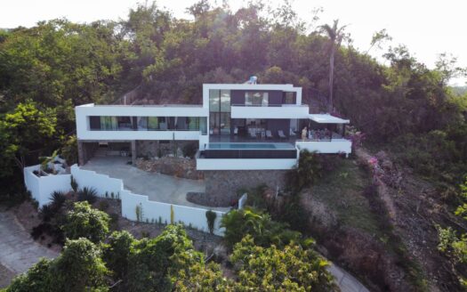 Impresionante villa moderna con vistas impresionantes en el centro de Las Terrenas