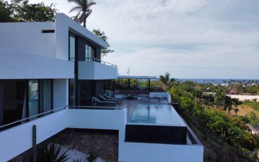Impresionante villa moderna con vistas impresionantes en el centro de Las Terrenas
