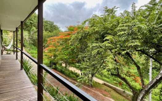 Villas en la ladera rodeadas de tranquilidad y naturaleza