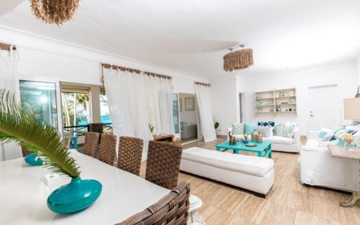Penthouse de lujo frente a la playa en una comunidad exclusiva
