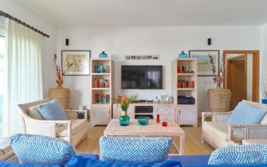 Impresionante condominio ubicado en área exclusiva