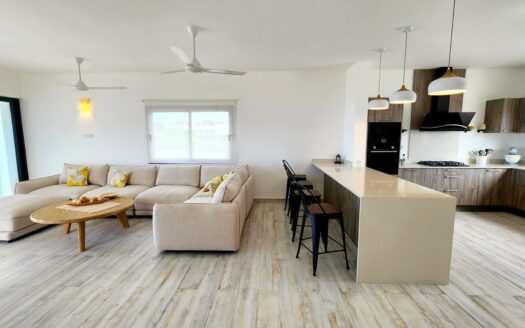 Villas de 4 habitaciones con vista al mar en una residencia central sobre la ciudad