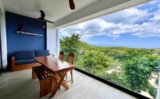 Condominio de 2 Habitaciones con Vistas Panorámicas al Océano en Playa Bonita