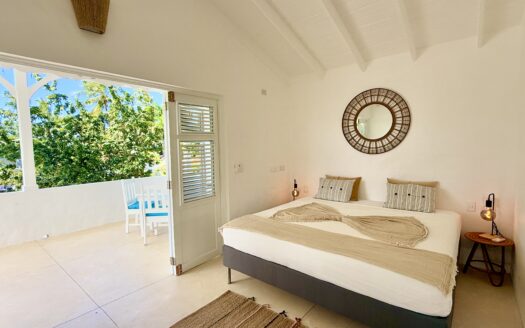 5-BR villa with private pool just 1steps from Popy beach