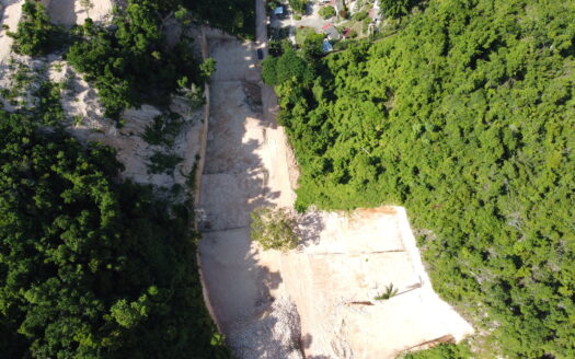 Lote con vista parcial al mar cerca de la ciudad