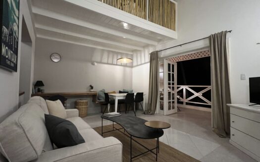 Estudio Renovado a Solo 300m de la Playa Las Ballenas