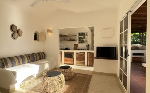 Condo de 2 Habitaciones con Vistas Escénicas y Gran Potencial de Alquiler