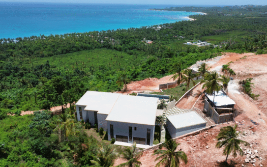 High-quality 5-BR villa with an impressive ocean view