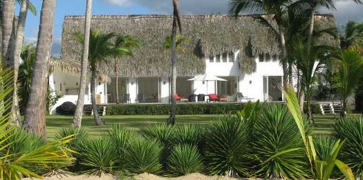 Lujosa villa frente al mar en comunidad privada