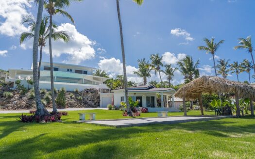 Villa única con espacios abiertos y vistas impresionantes de la bahía