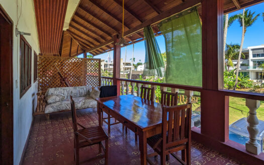 Prime location residence